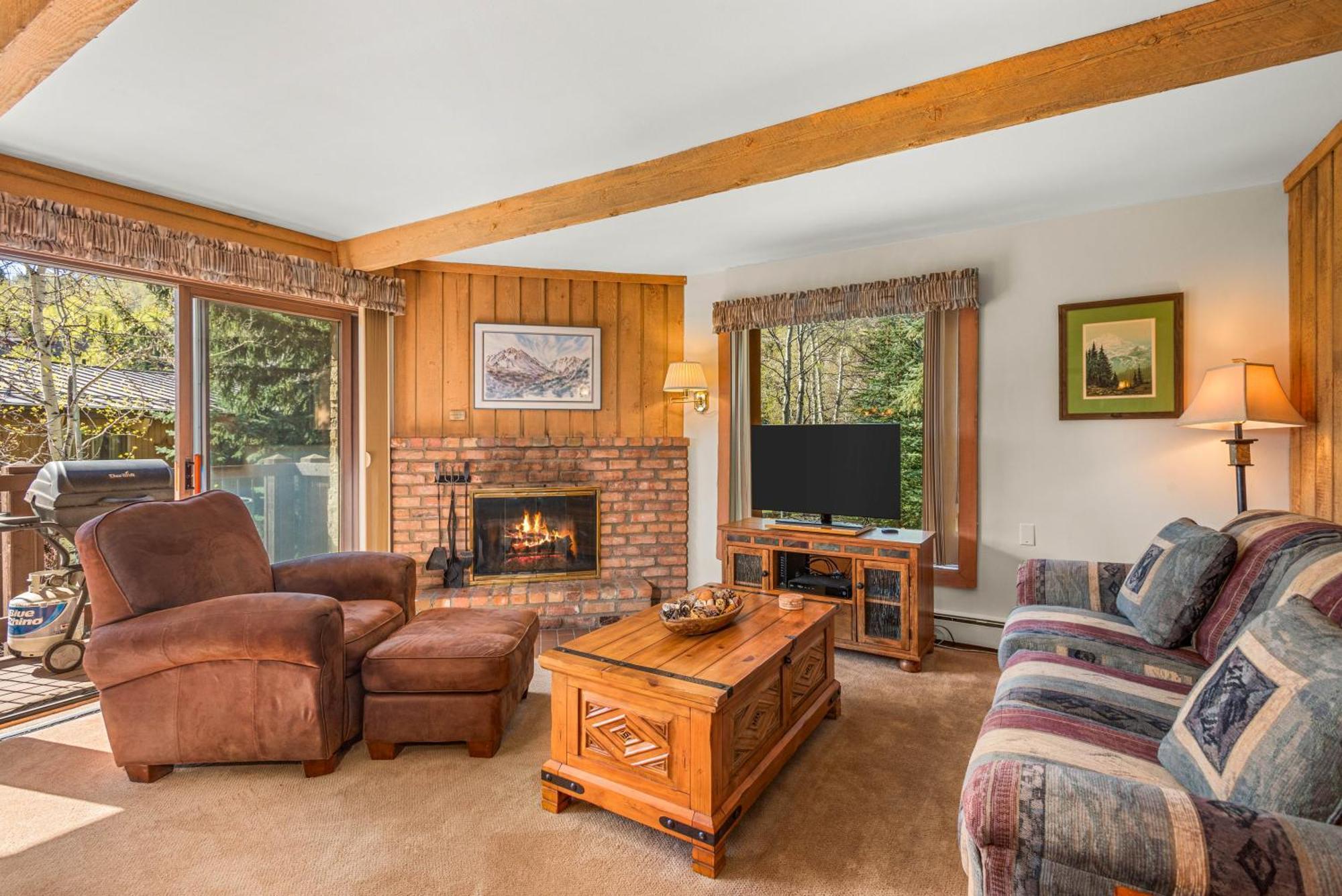 Woodbridge Condo By Snowmass Vacations スノーマス・ビレッジ エクステリア 写真